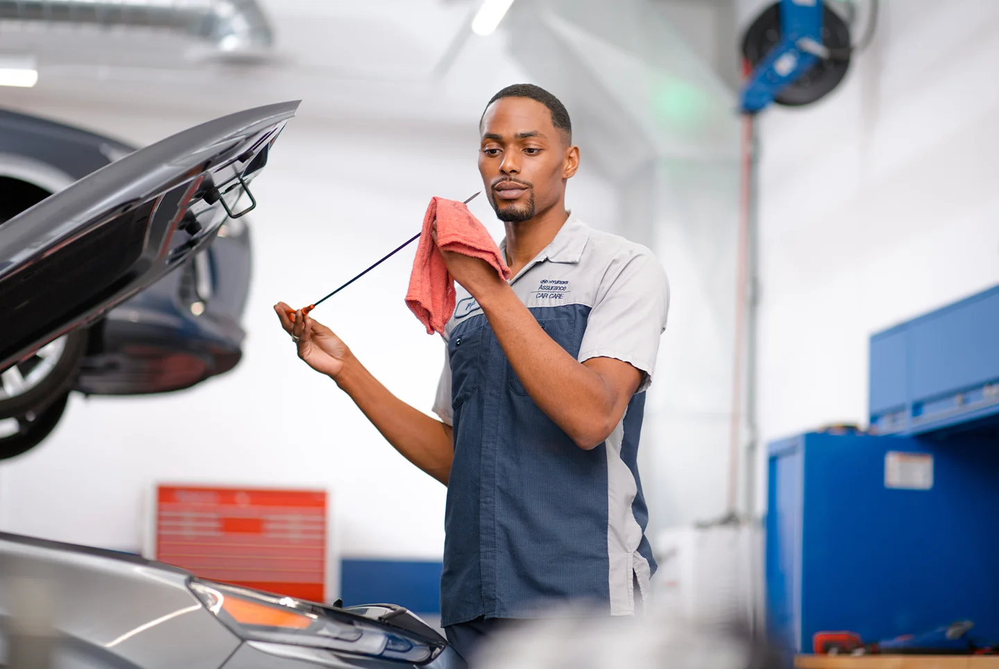 Hyundai Technician at work