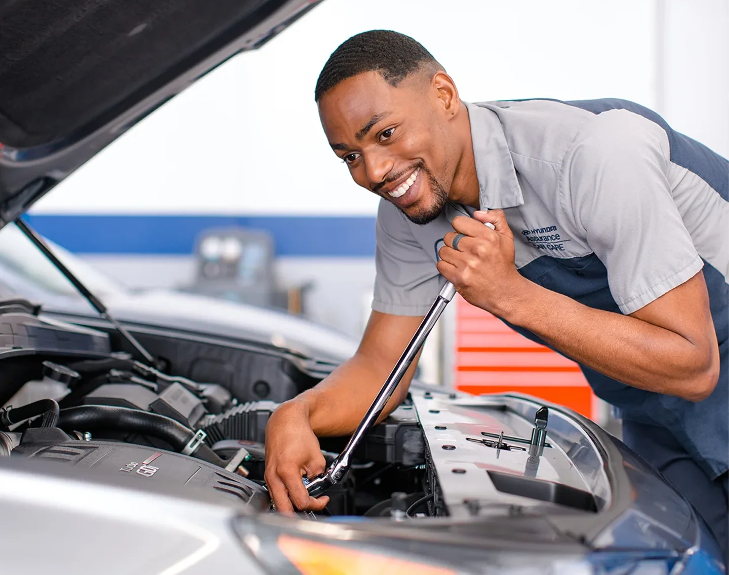 Hyundai Technician at work