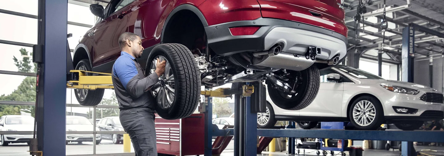 Ford Service Tech Changing Tire
